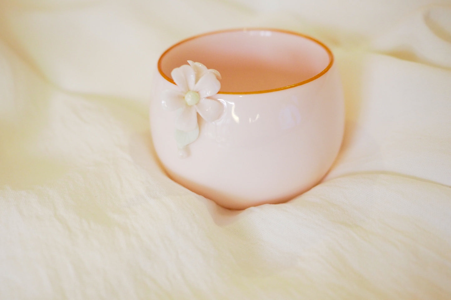 Teacup (flower-shaped tea cup)