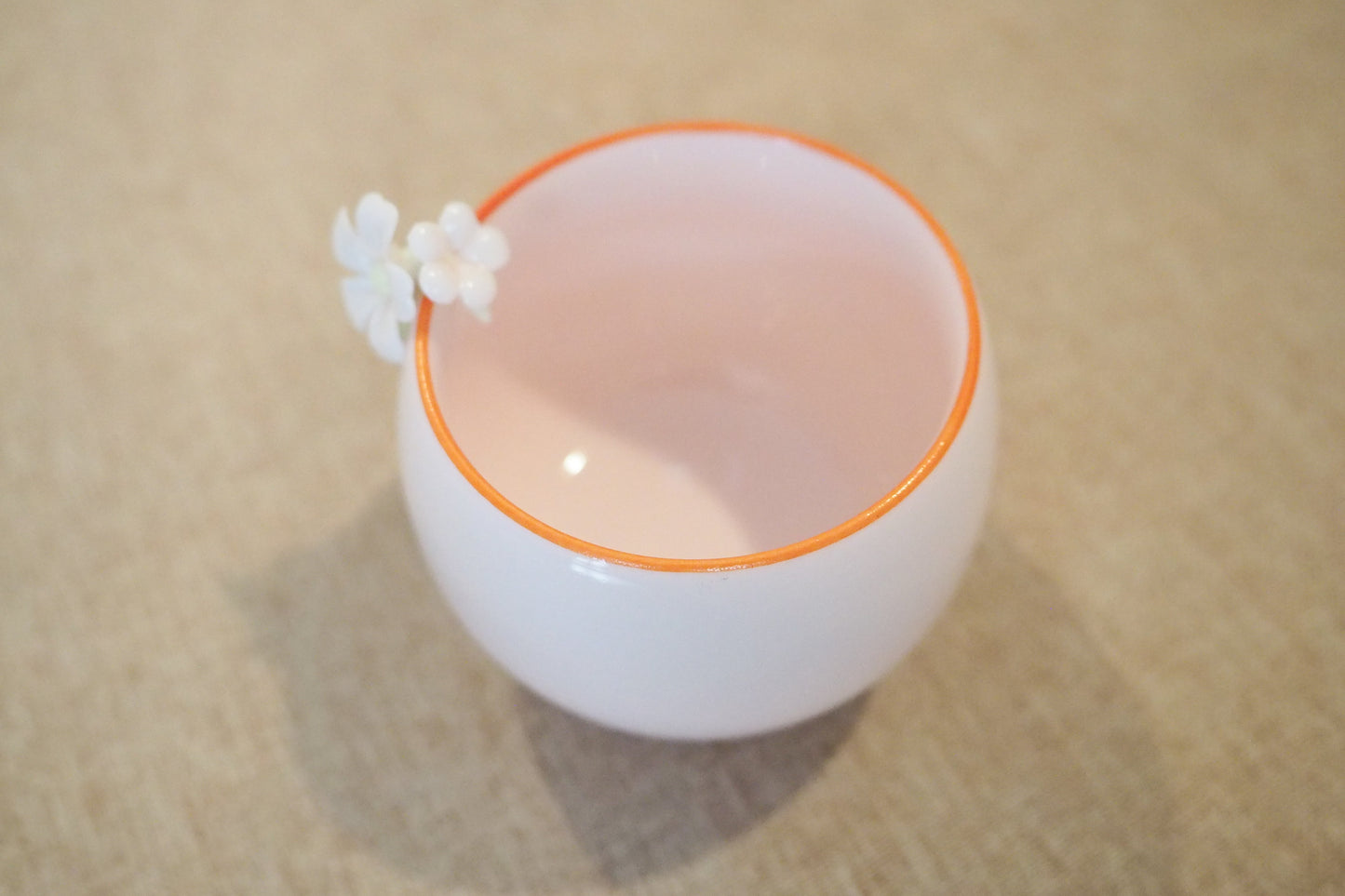 Teacup (flower-shaped tea cup)
