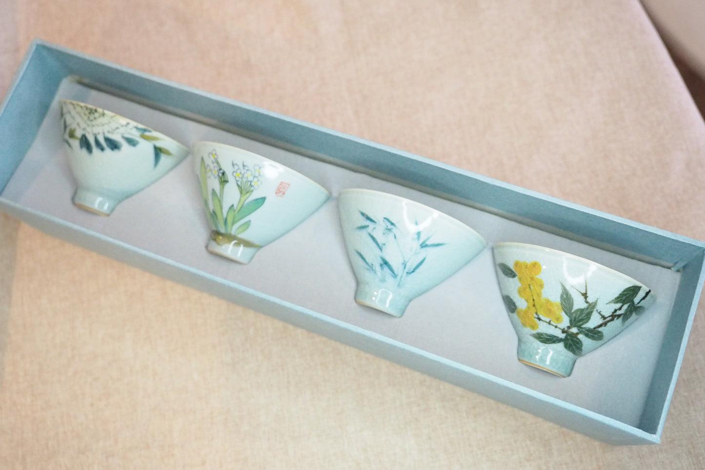Teacup Set (hat-shaped cup)