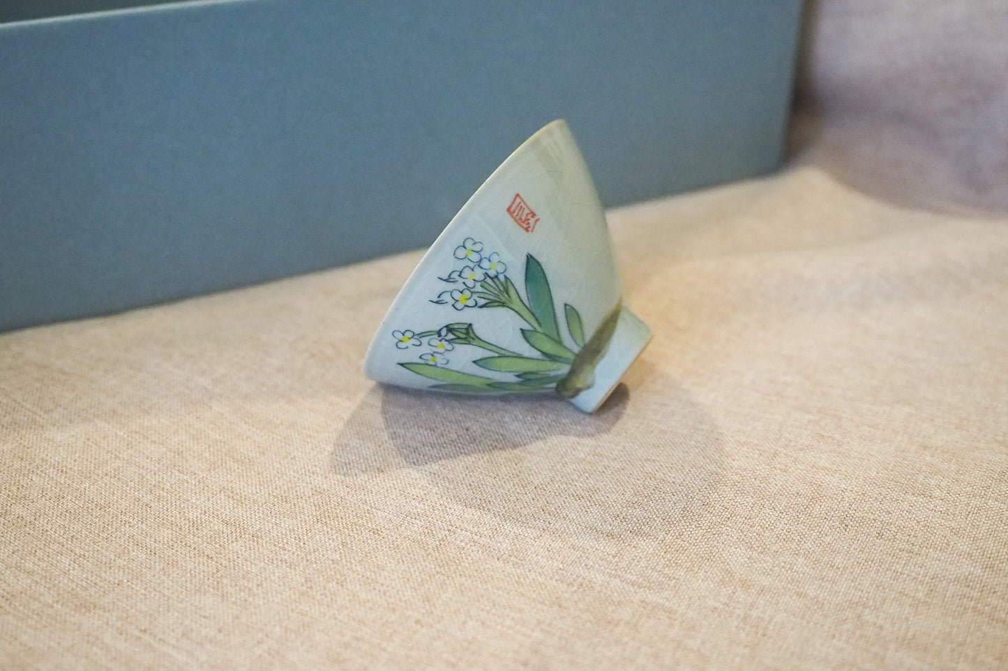 Teacup Set (hat-shaped cup)
