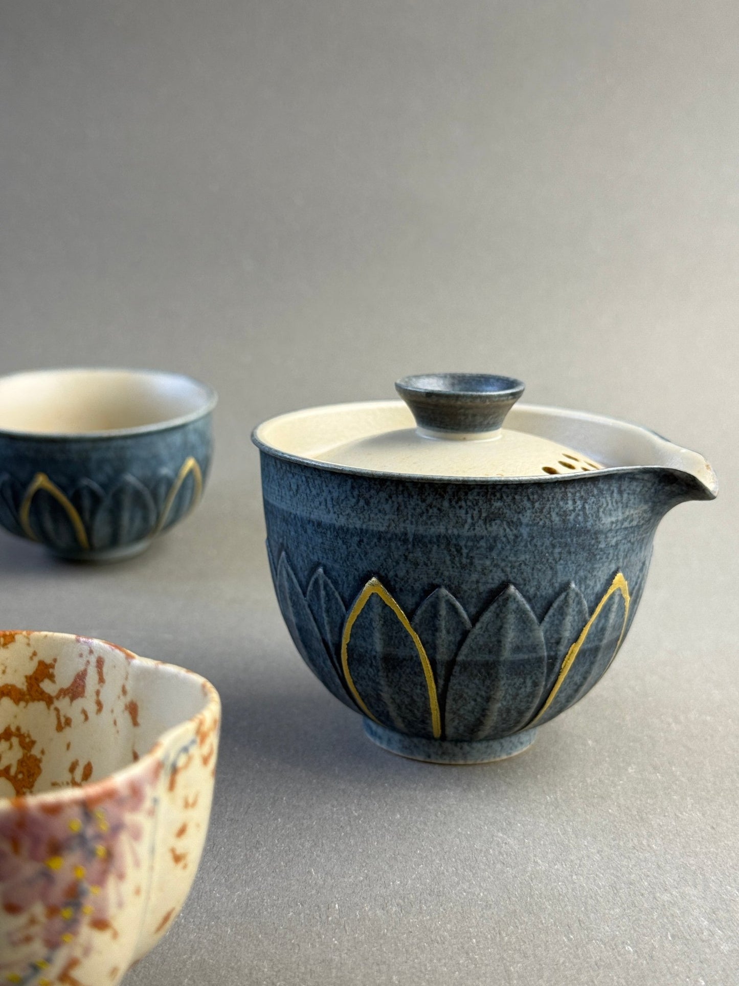 Blue - Grey Relief Lotus Petal Portable Tea Set - Moonlight Friday