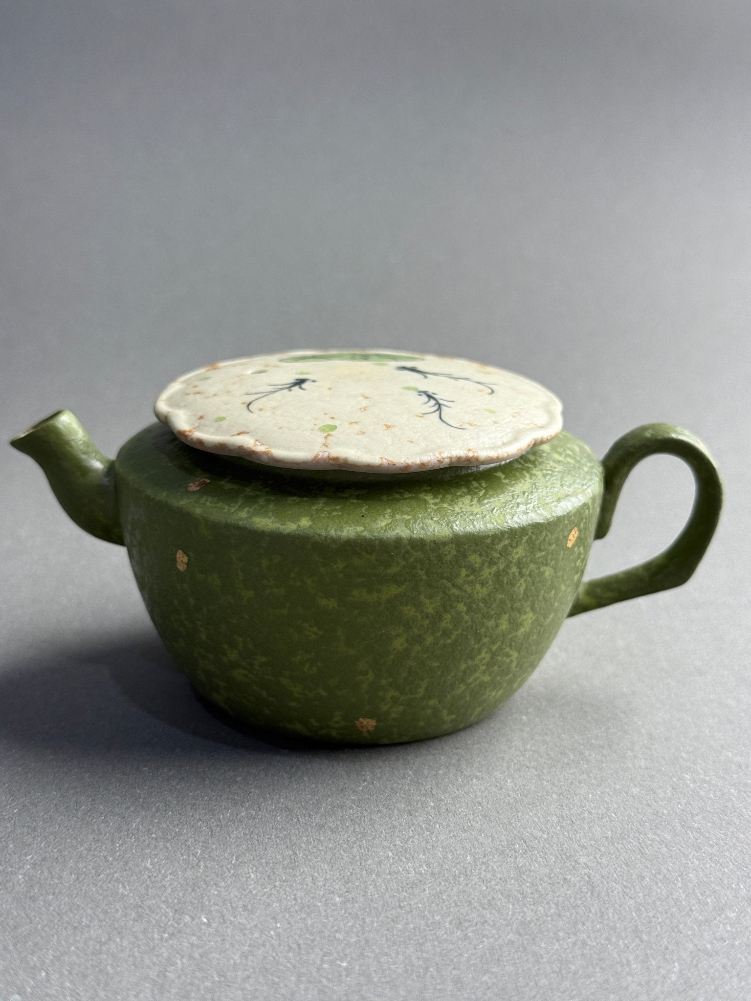 Lotus Pond Green Tea Teapot - Moonlight Friday